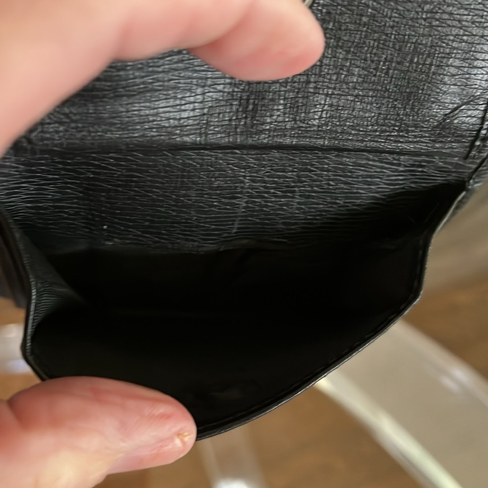Mens Gucci bifold black leather wallet with a silver tone interlocking G Motif - Picture 7 of 7